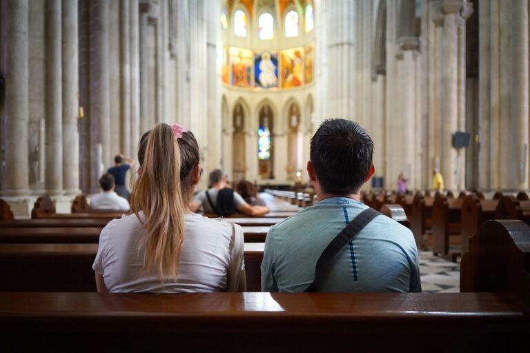 Gottesdienst ist vor allem Gemeinschaft mit Gott und anderen